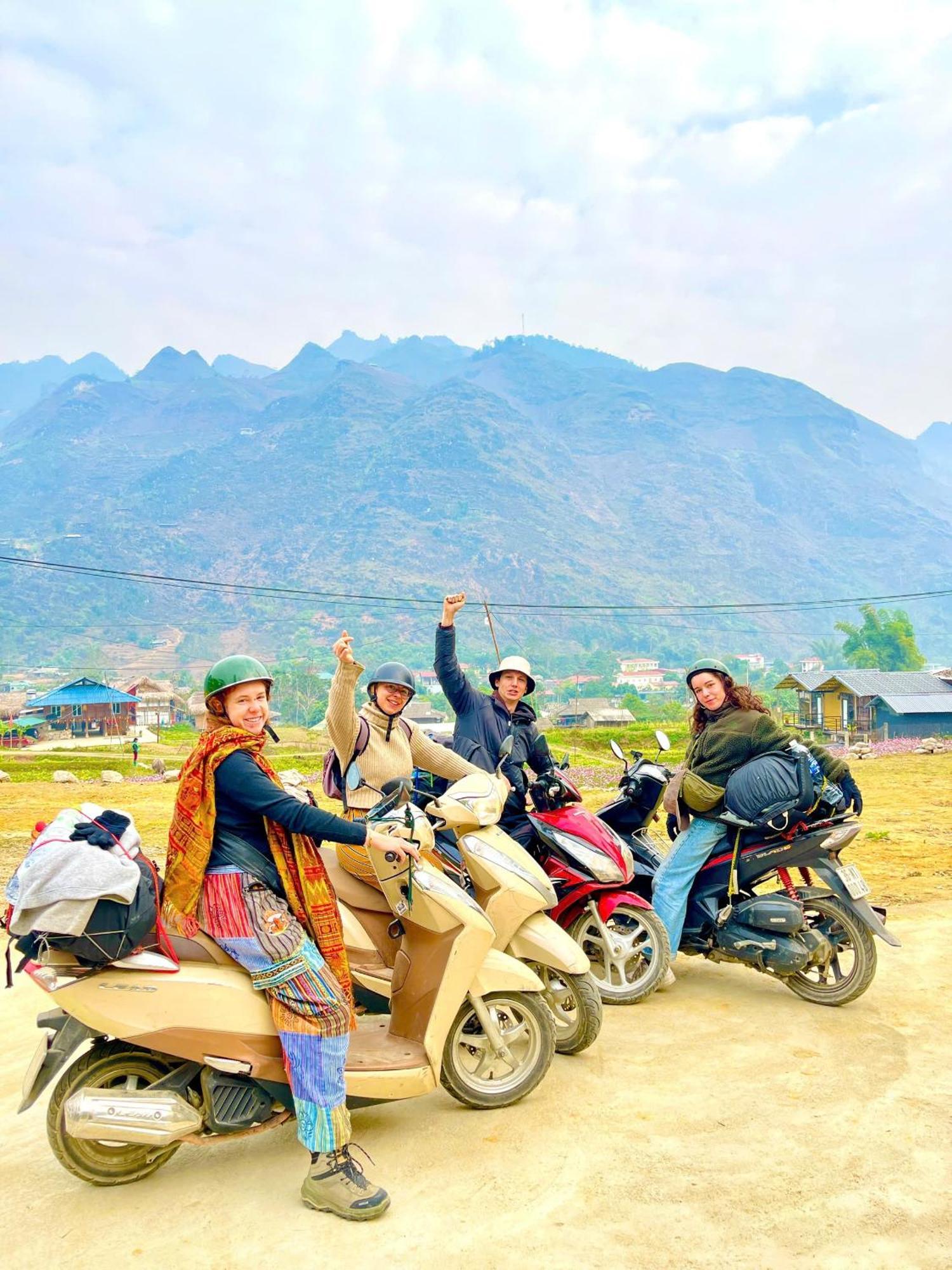 Du Gia Chill Zone Homestay Ha Giang Exterior photo